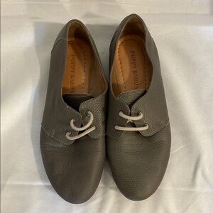 Poppy Barley Gray Leather Shoes